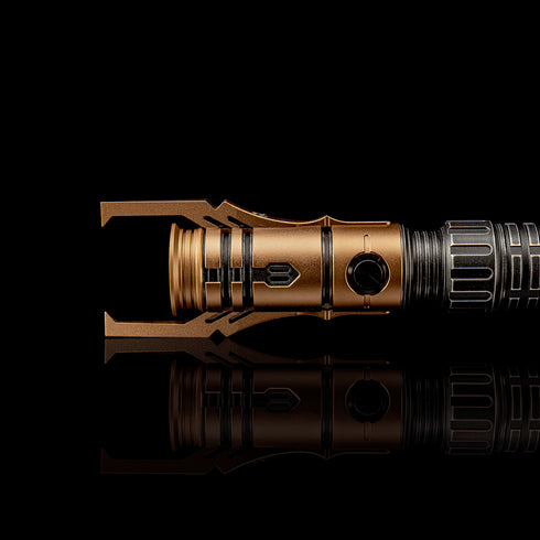 Daemos Neo CFX Saber - Bronzium Weathered - Sabertrio