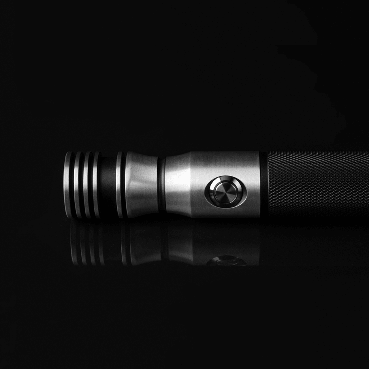 カスタムライトセーバー sabertrio Skylar Sabertrio | Skylar Custom Lightsaber with Unique Grip & Design