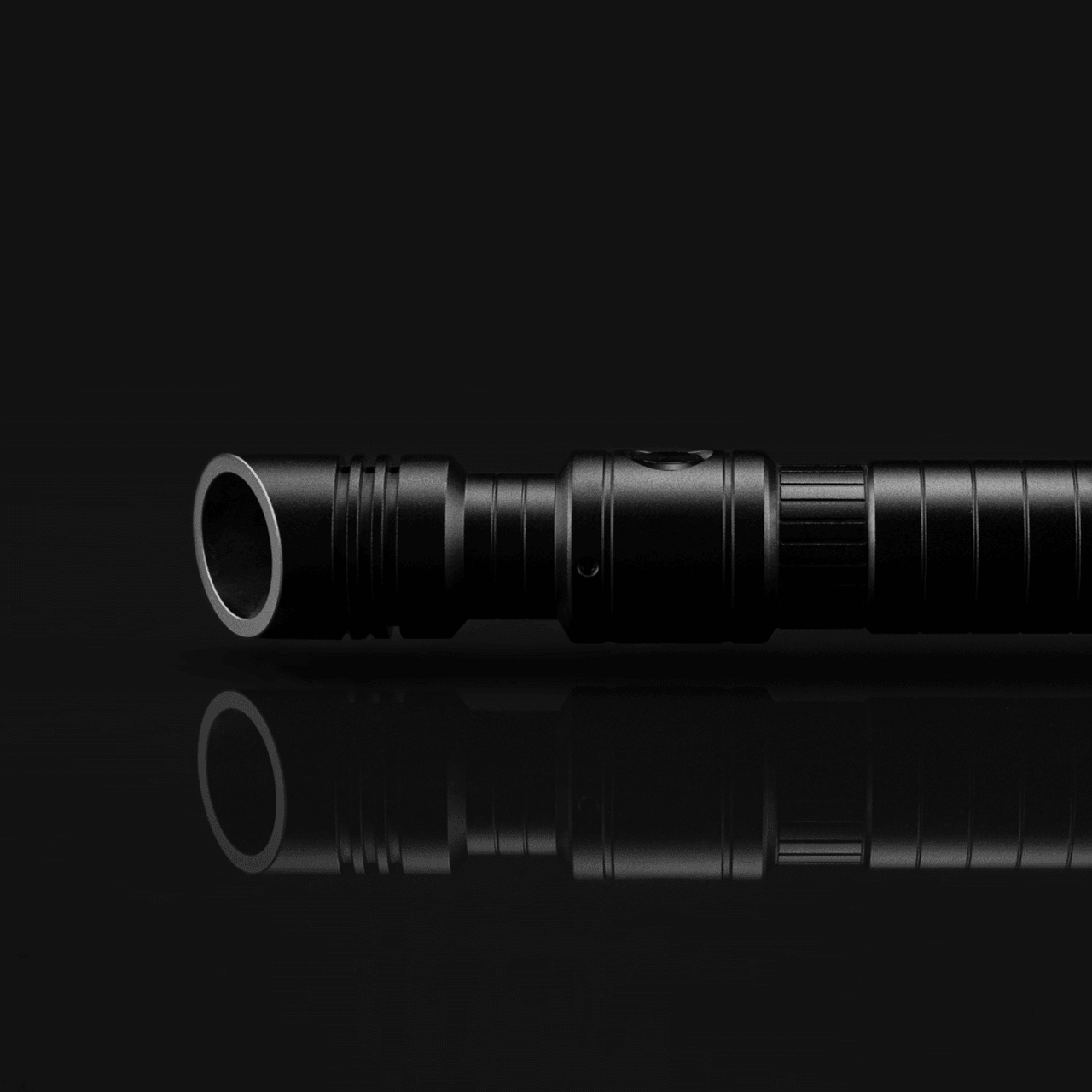 カスタムライトセーバー sabertrio Skylar skylarDEwithbladefront_1200x12