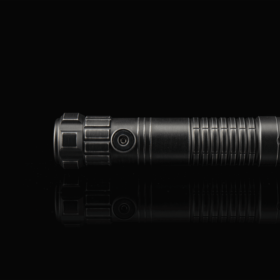 カスタムライトセーバー　sabertrio AERYN Sabertrio | Aeryn Custom Lightsaber with Brass Thin-Neck Choke